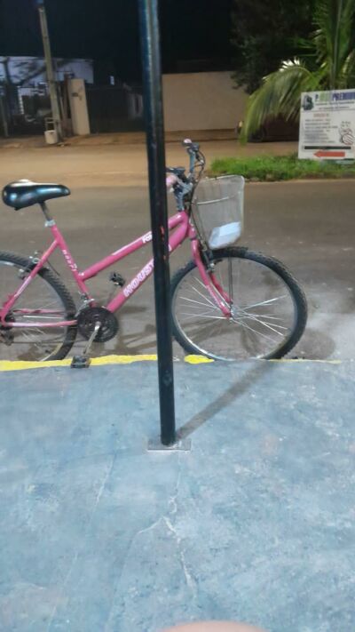 Imagem da notícia Mulher tem bicicleta furtada em frente a loja de roupas em Chapadão do Sul